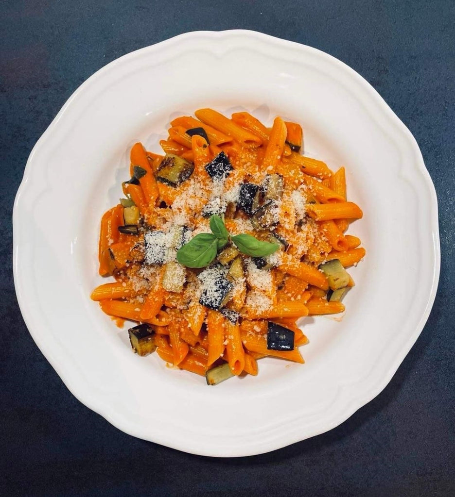 Pâtes à l'aubergine "chez viva" (pennes, aubergines, sauce tomate/crème) VG